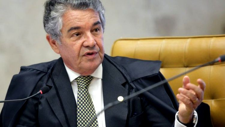 Ministro suspende ato de expulsão de colombiano que tem filho nascido no Brasil