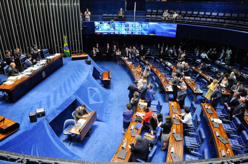 Senado aprova projeto que pune importunação e agrava crimes sexuais